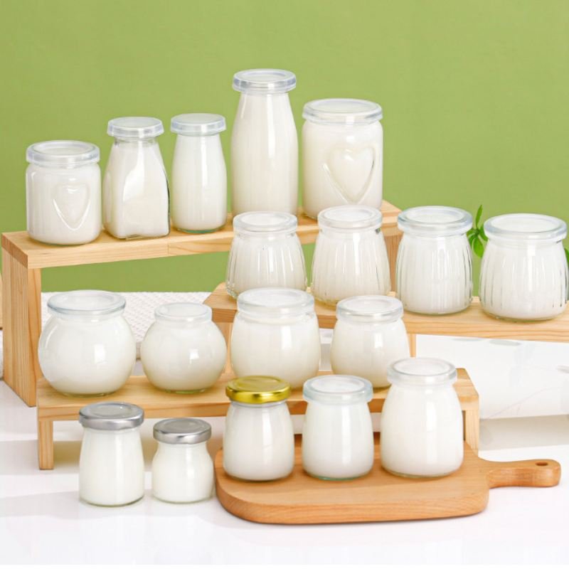 Bouteilles de yaourt en verre